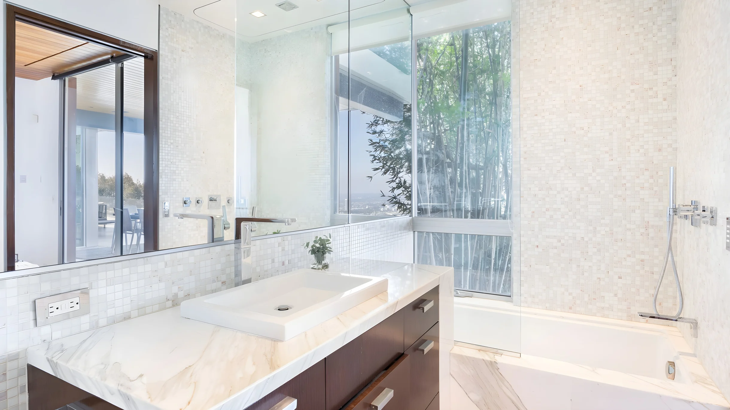 Hollywood Overlook by AvantStay | Private Pool + Hot Tub | Panoramic Views #13