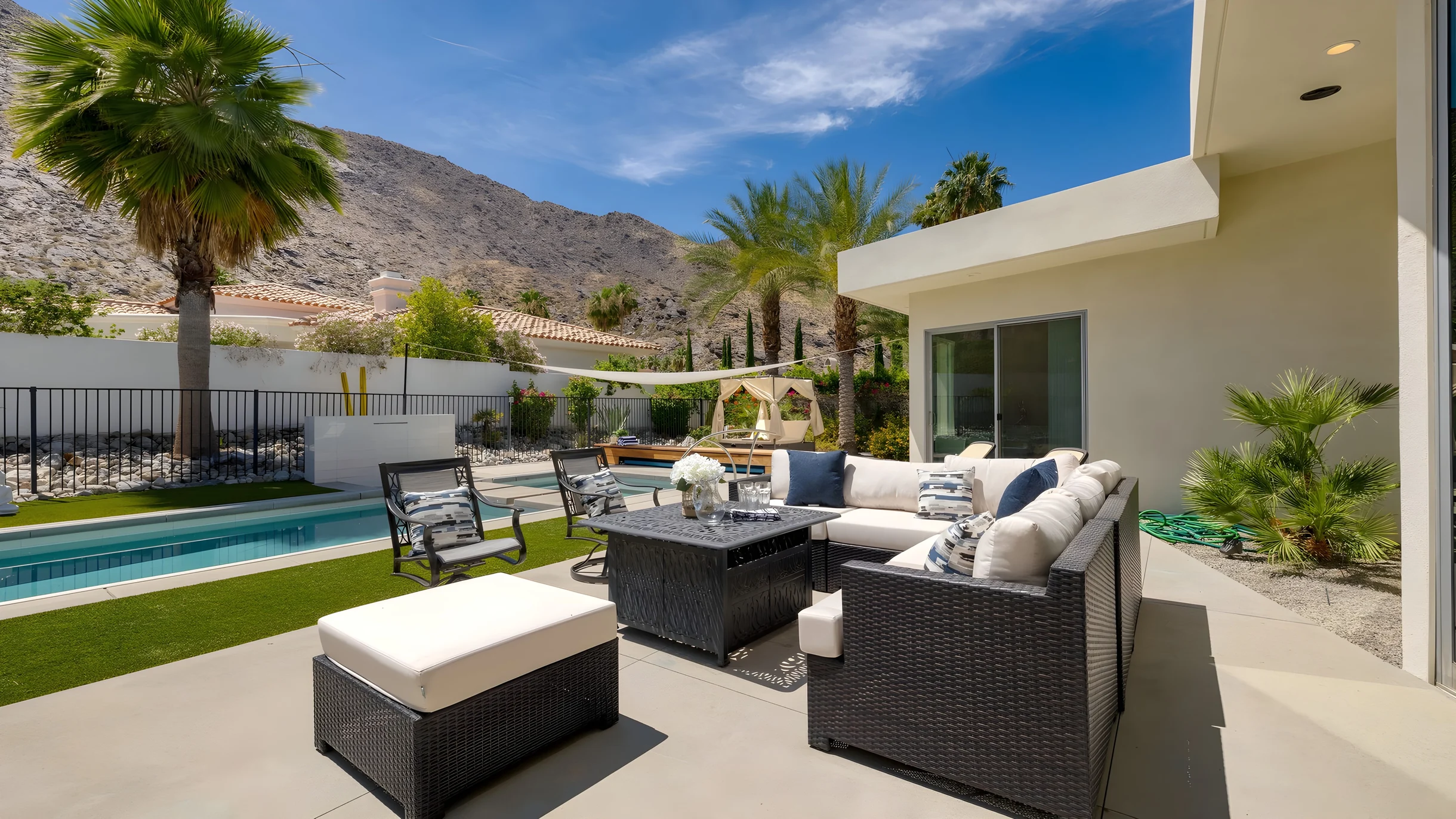 Wander Palm Springs Palms #33