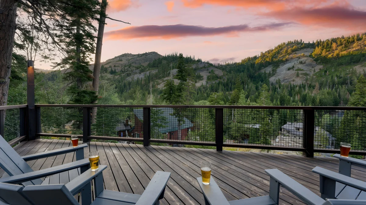 Wander Alpine Peaks Retreat