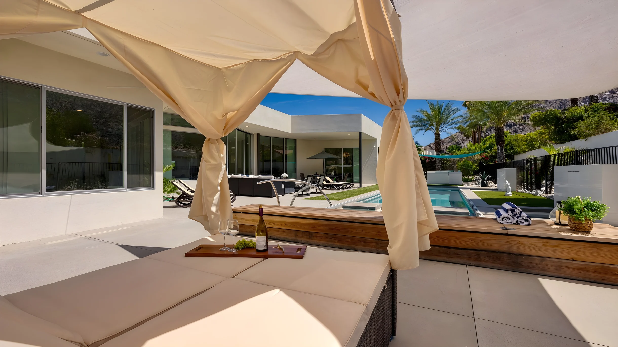 Wander Palm Springs Palms #49