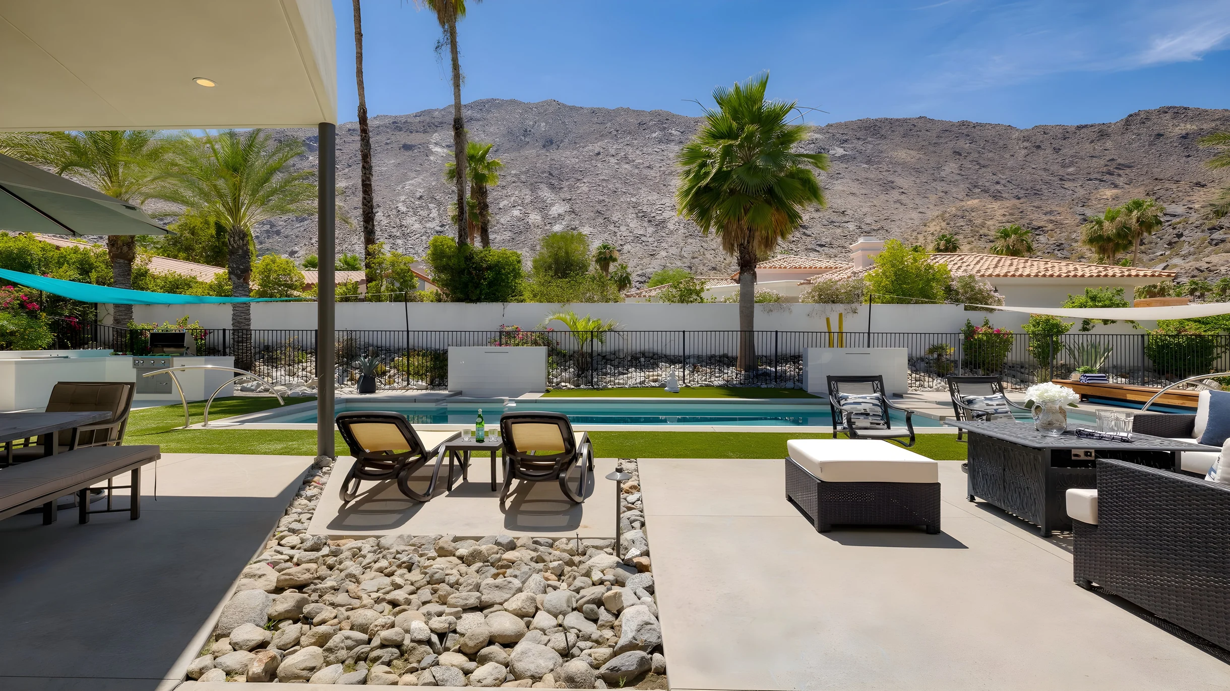 Wander Palm Springs Palms #44