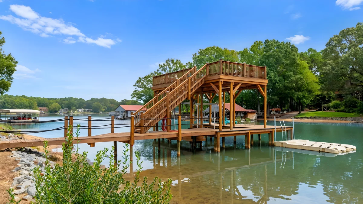 Wander Mooresville Lakefront Retreat