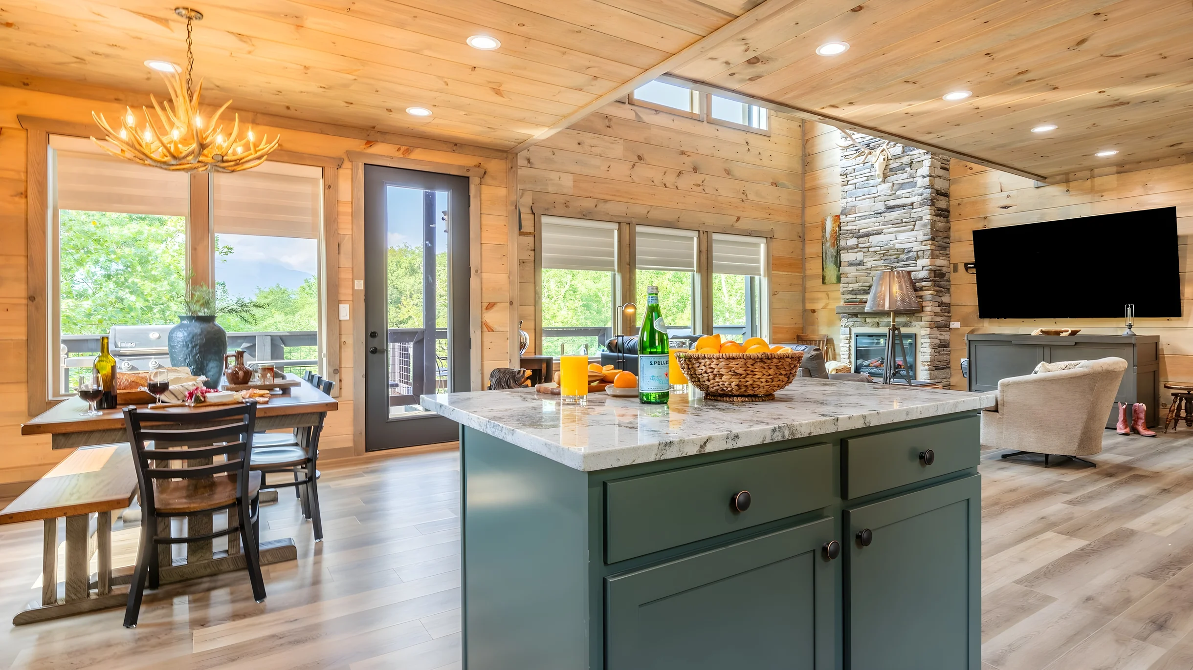 Wander Gatlinburg Summit Glow #25