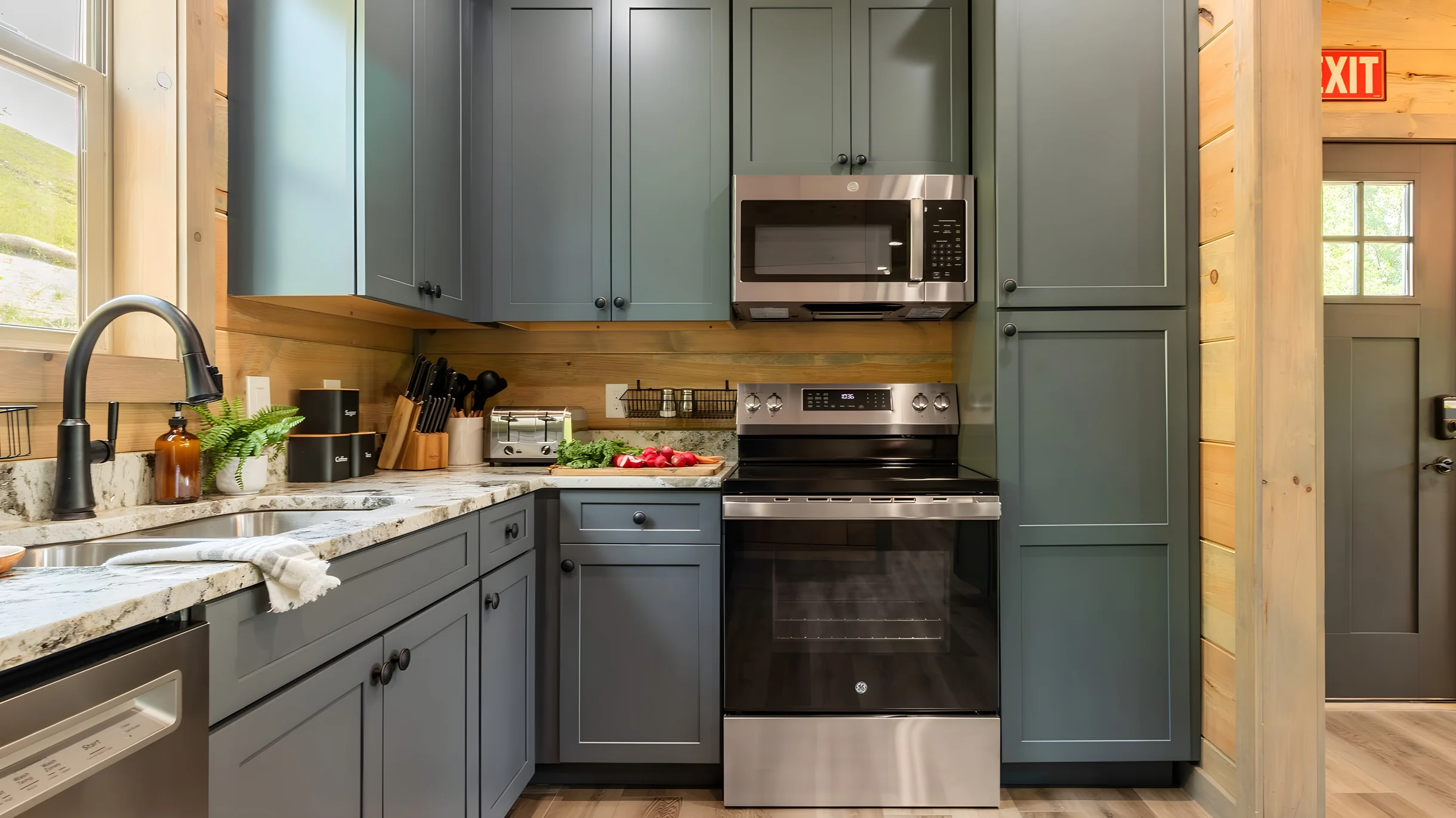 Wander Gatlinburg Summit Glow #13