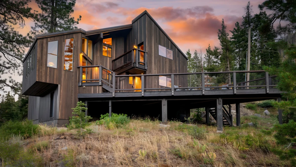 Wander Alpine Peaks Retreat