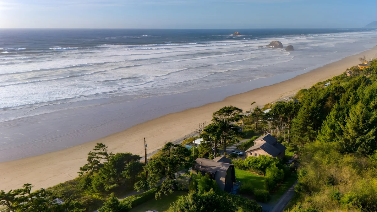 Wander Arch Cape Bluff