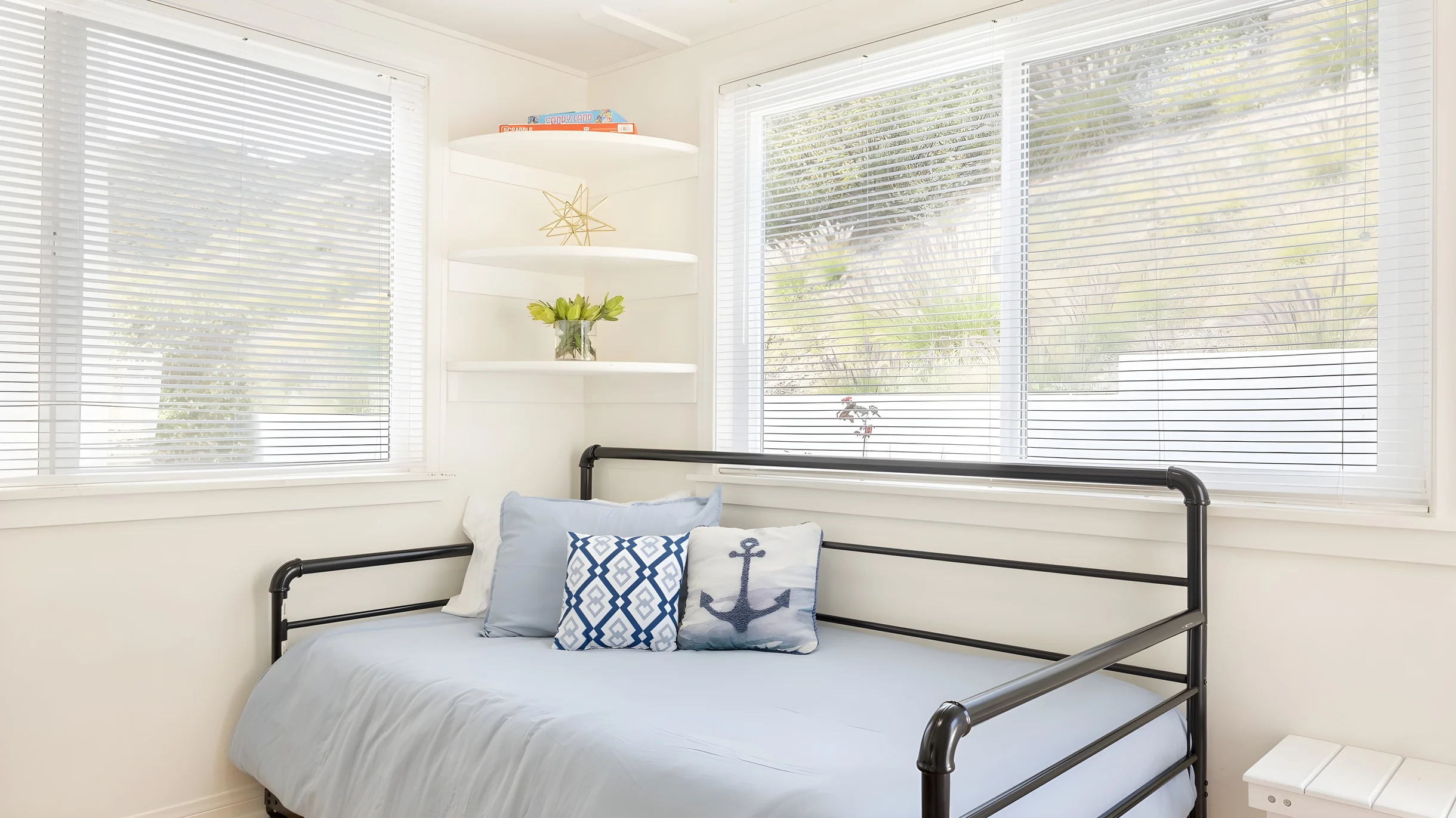 Wander Malibu Cliffside