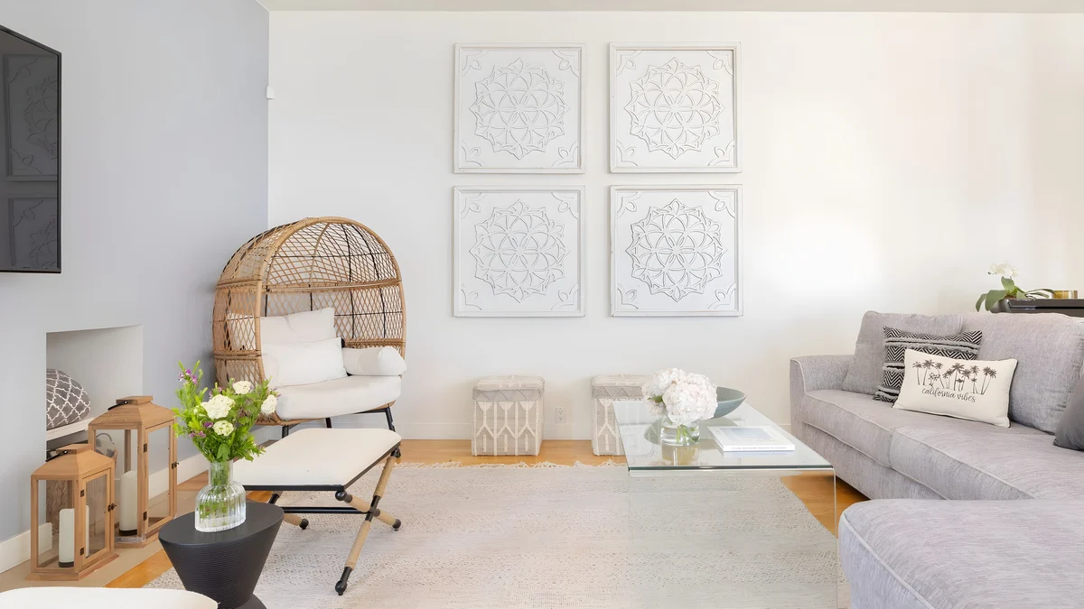 Wander Malibu Cliffside