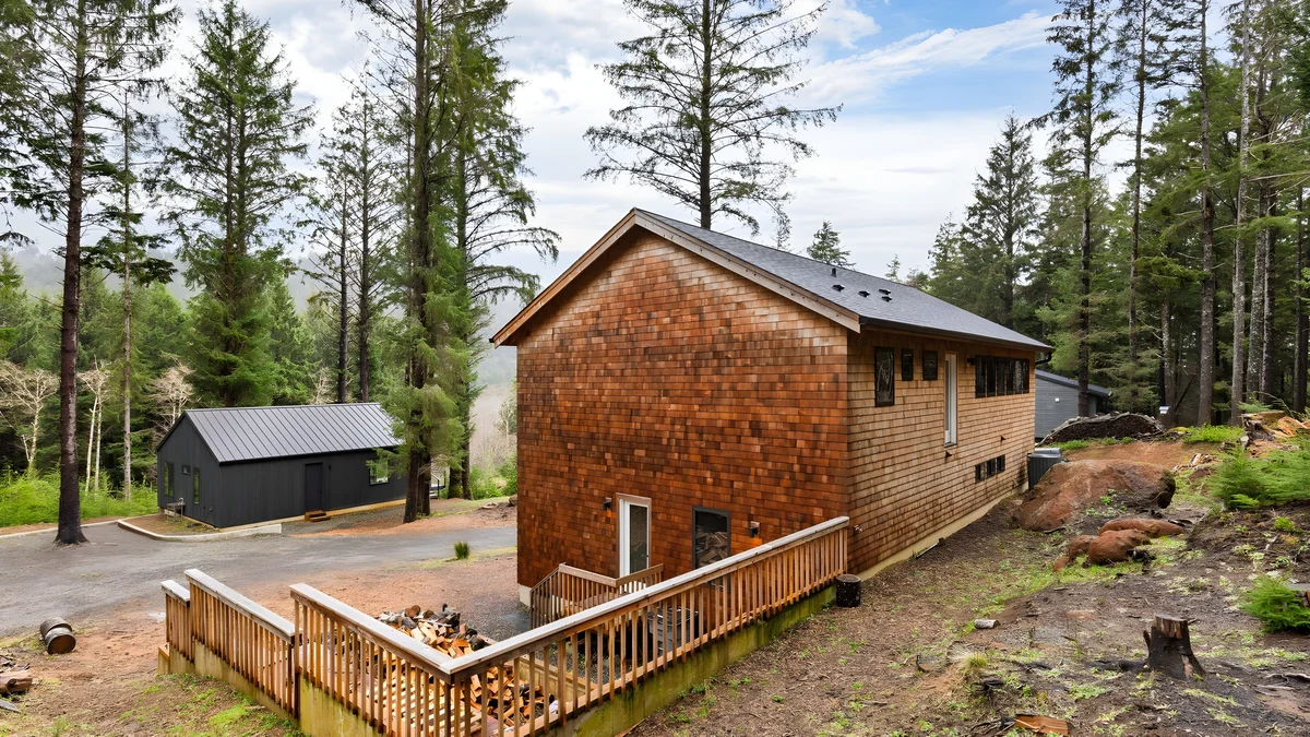 Wander Arch Cape Beach