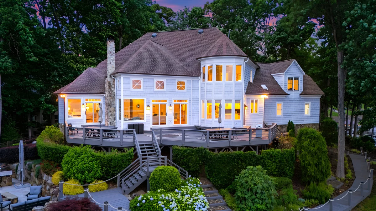 Wander Lake Norman Cove
