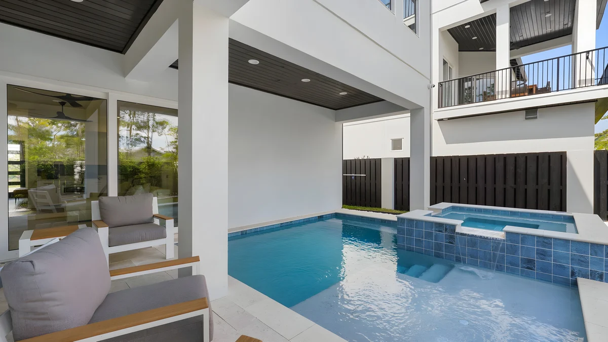 Wander Santa Rosa Bayshore