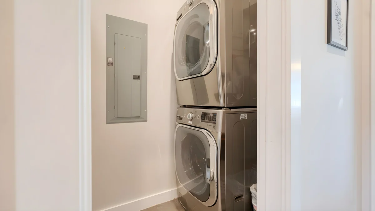 Wander Kenwood Valley Retreat