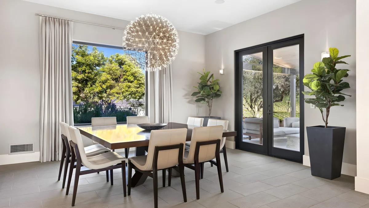 Dining Room image 1