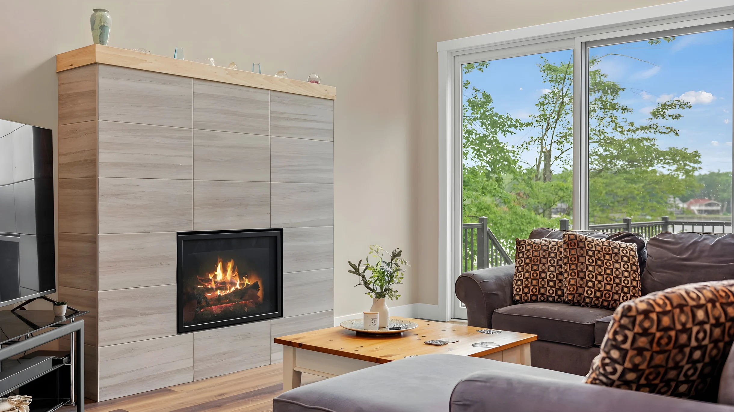 Wander White Haven Lakeview #42