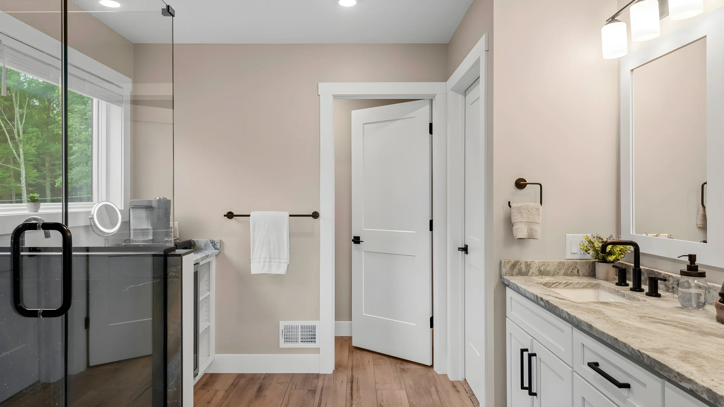 Wander White Haven Lakeview #56