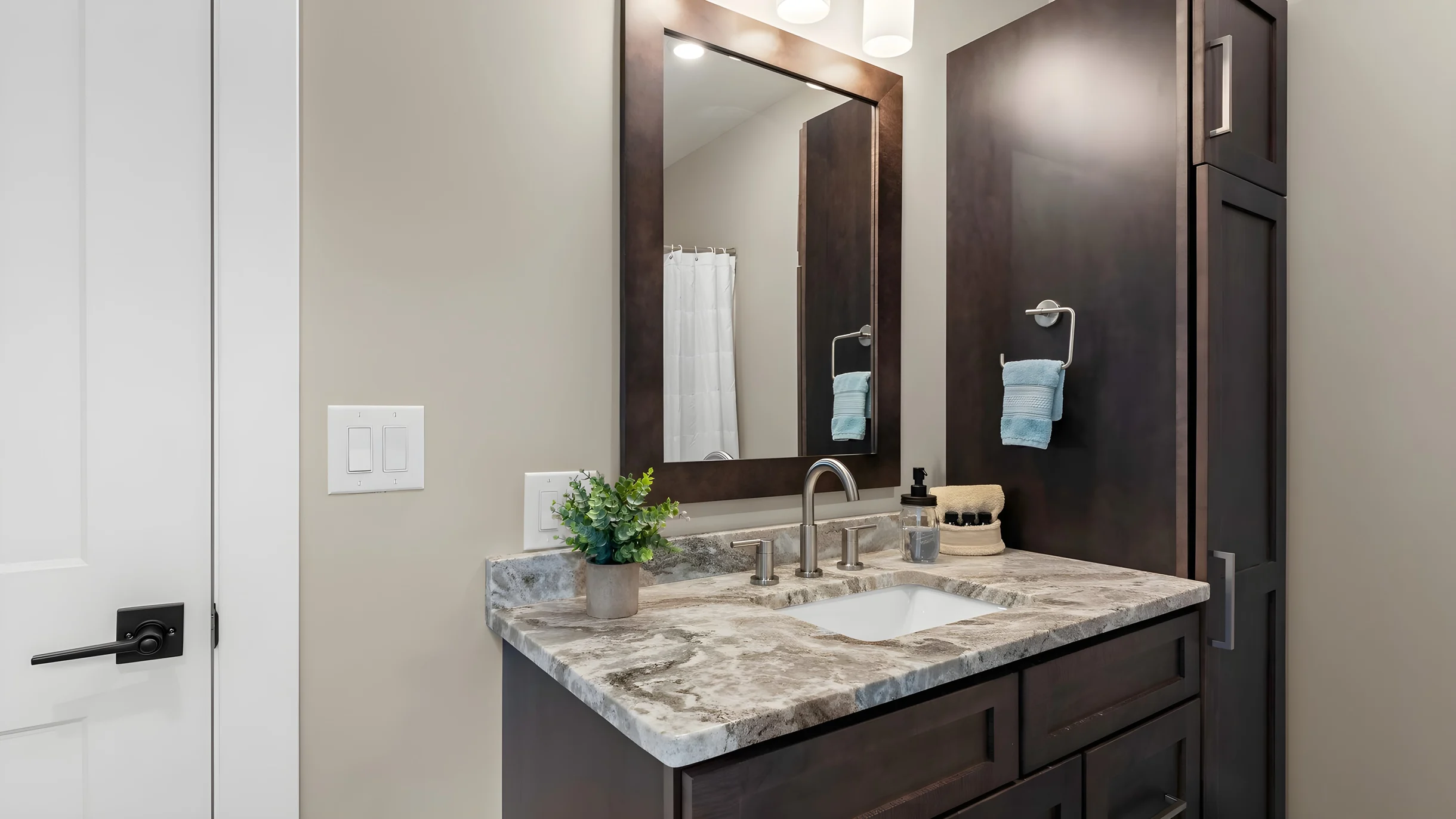 Wander White Haven Lakeview #61