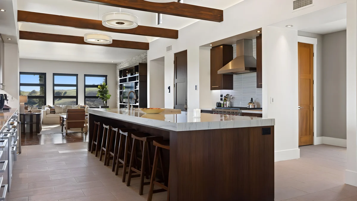 Kitchen image 1