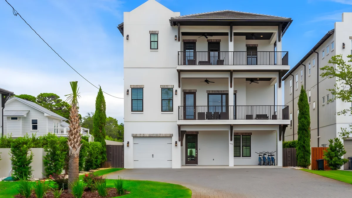 Wander Santa Rosa Beachfront