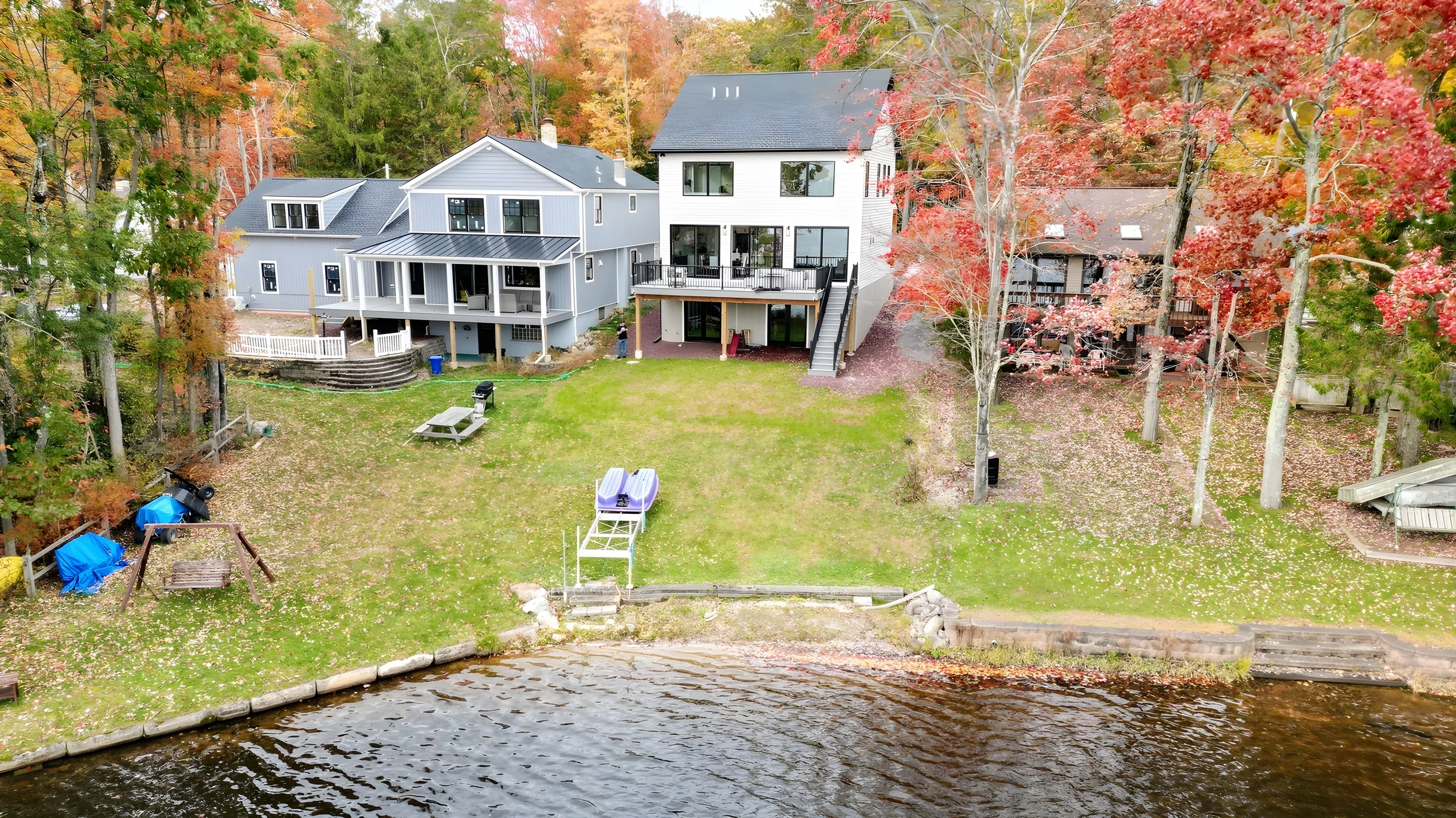 Wander White Haven Lakeview #52