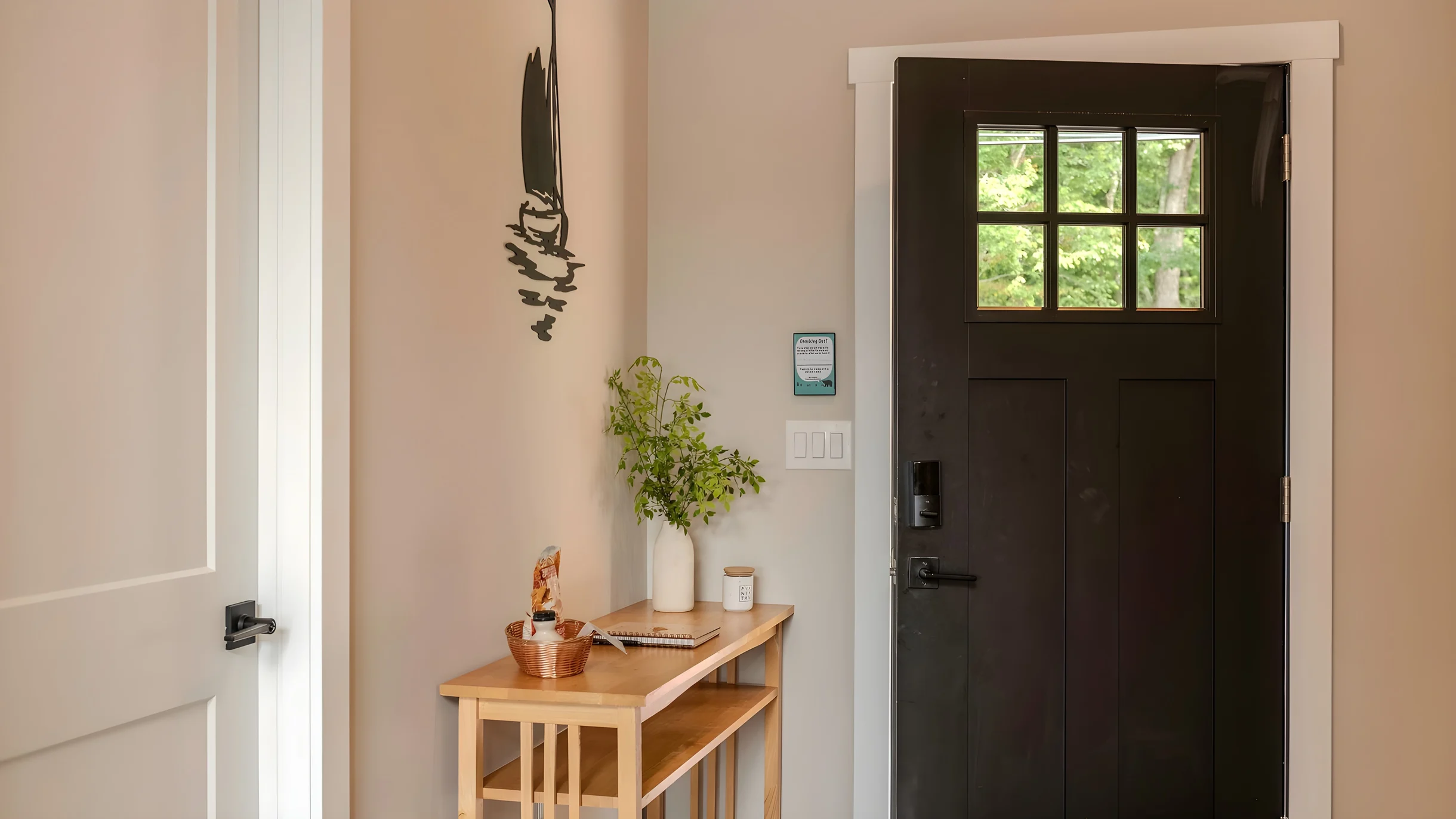 Wander White Haven Lakeview #12