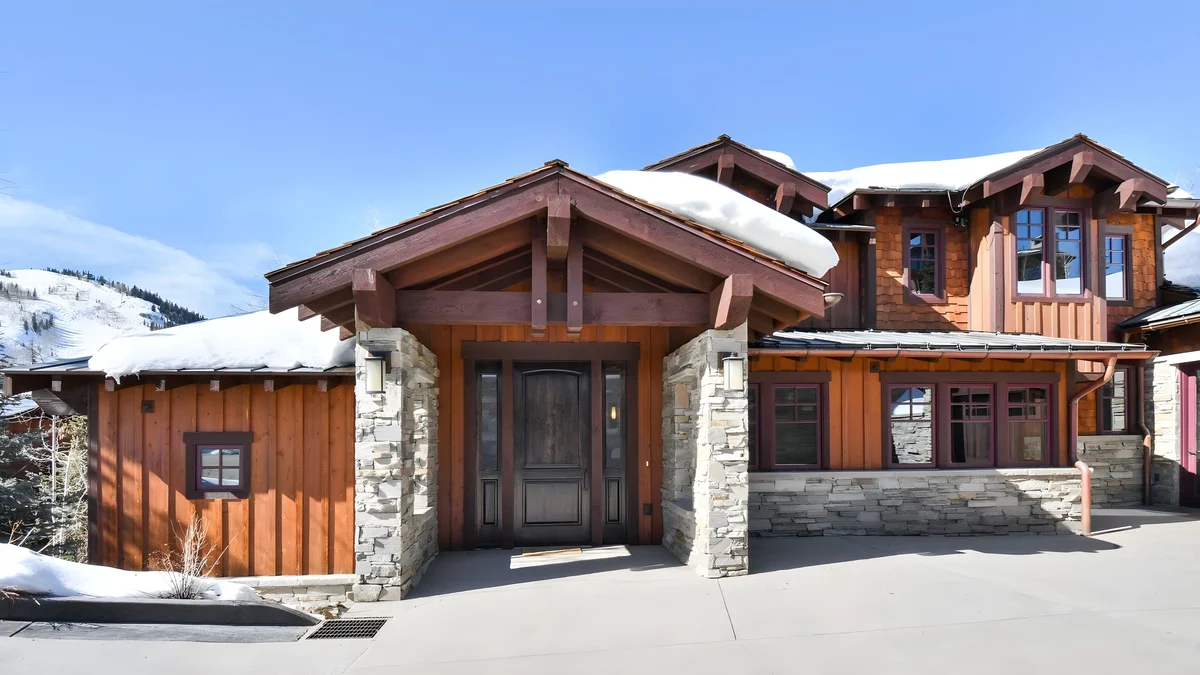 Wander Silver Strike Summit