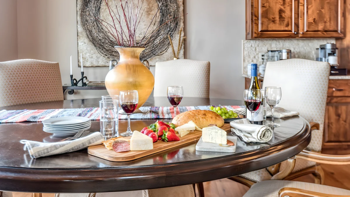 Wander Powell Butte Canyons