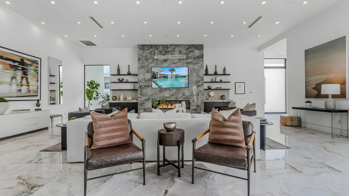 Wander Indio Desert Oasis