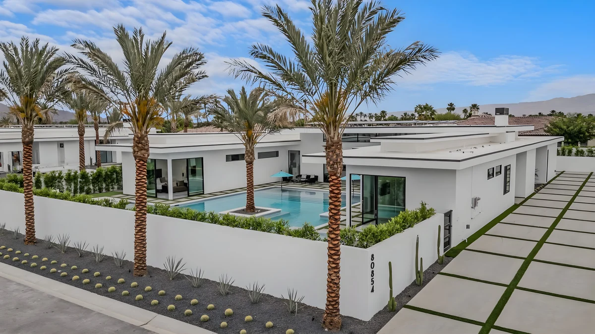 Wander Indio Desert Oasis