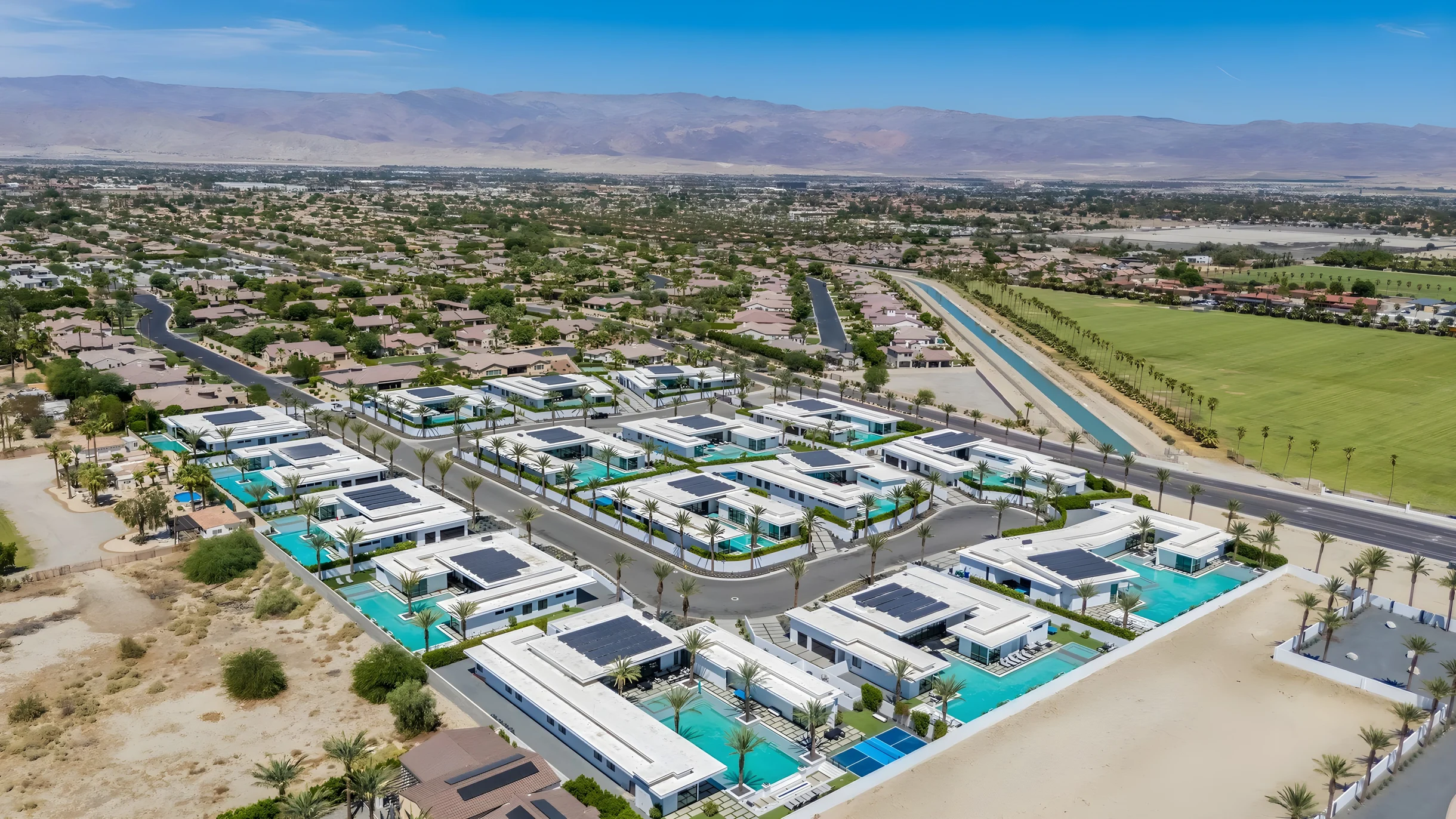 Wander Indio Desert Oasis