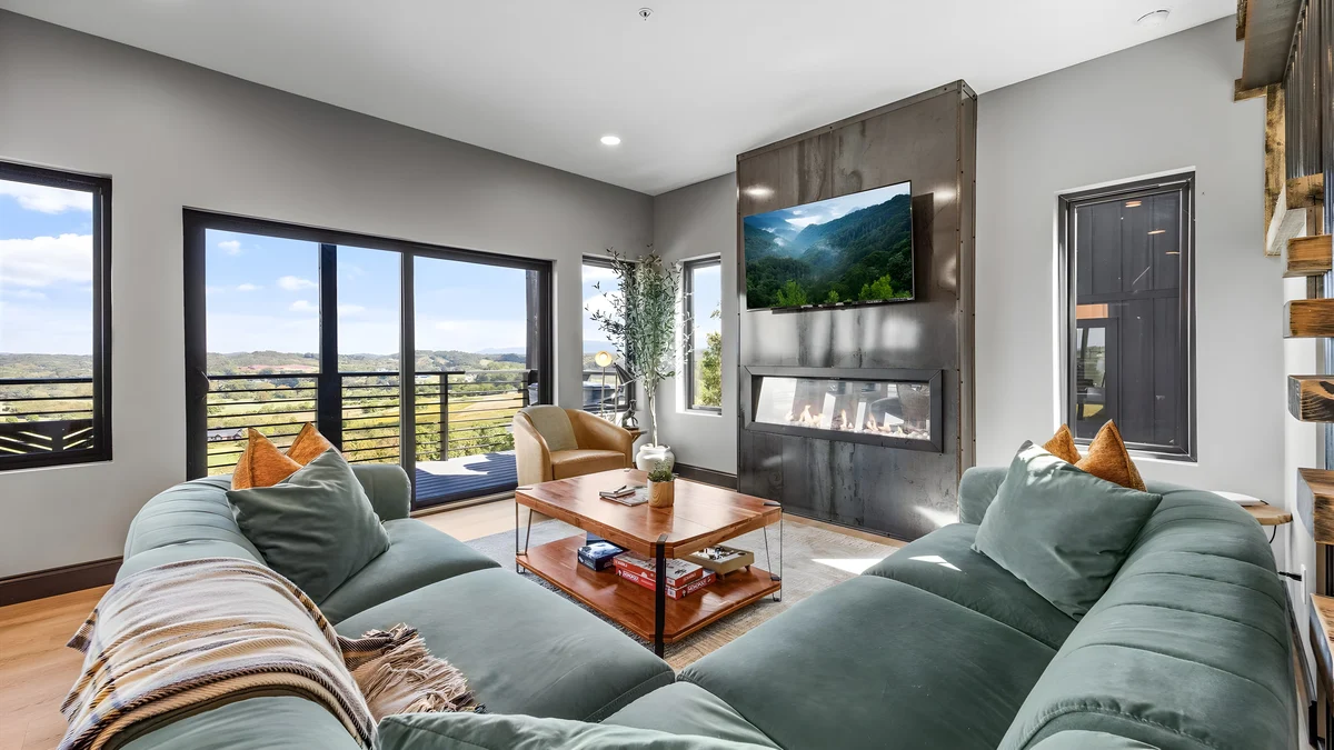 Wander Sevierville Mountain Retreat