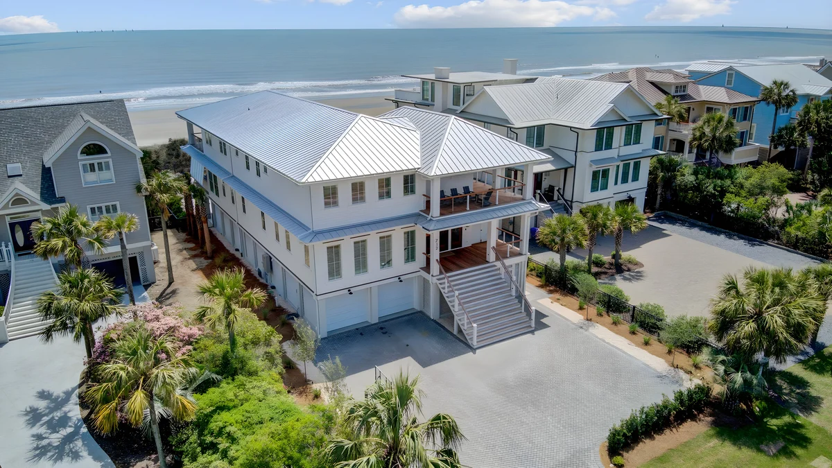 Wander Isle Palms Shores