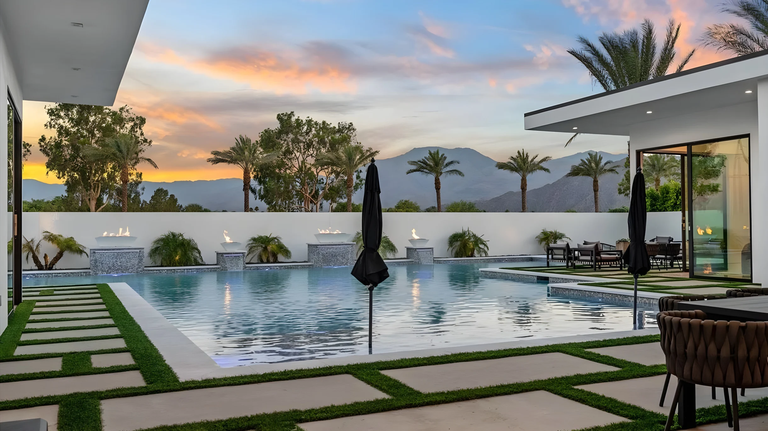 Wander Indio Date Palms #60