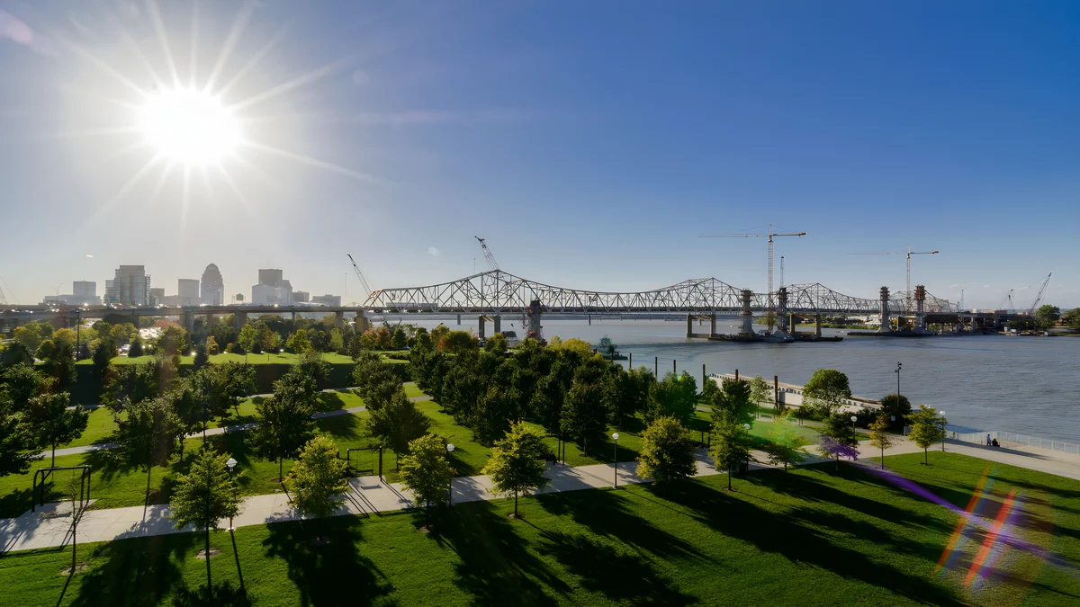Lou-City Penthouse by Hollyhock Suites property photo 4