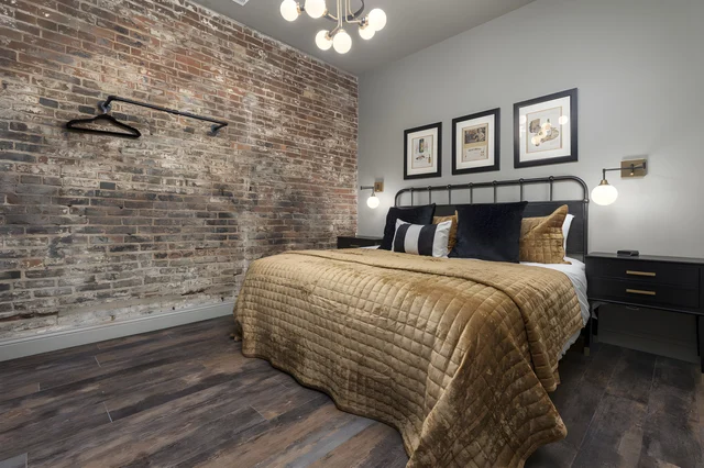 Penthouse Grand Executive Suite. 6 Bed, 3 Bath with Rooftop Private Deck property photo 6