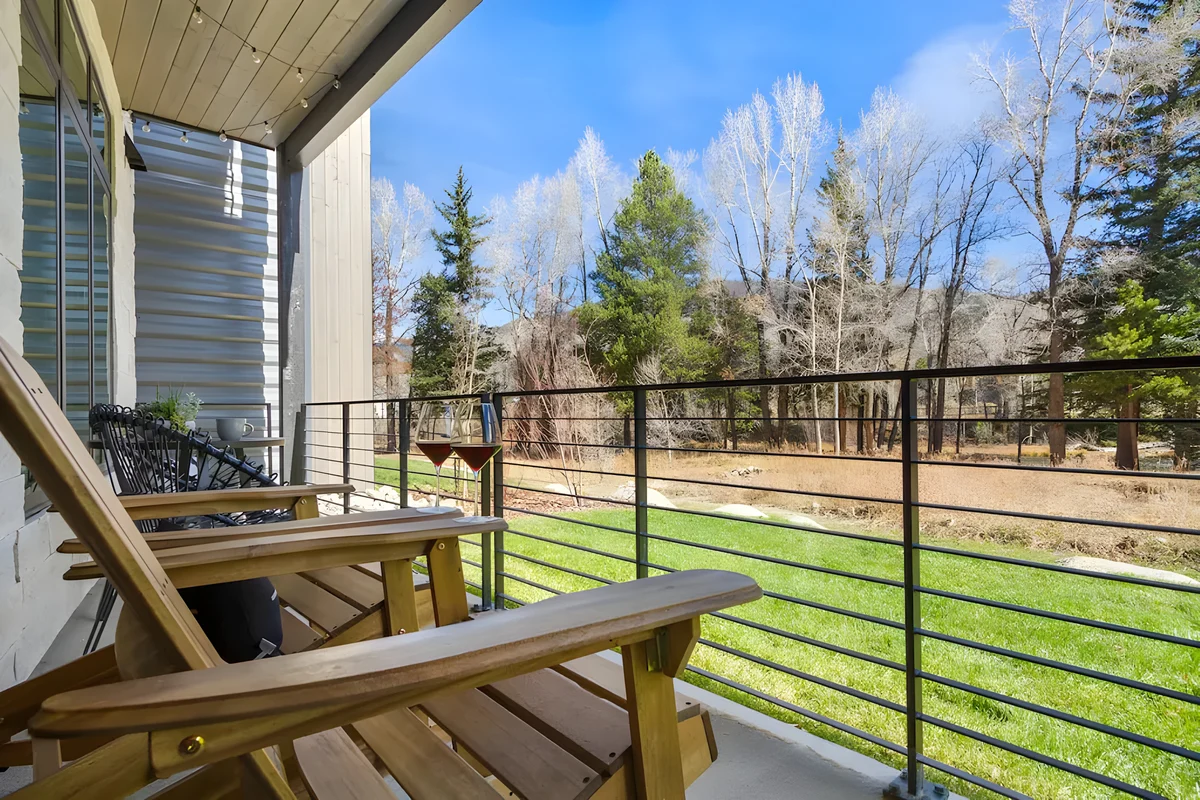 Wander Silverthorne River