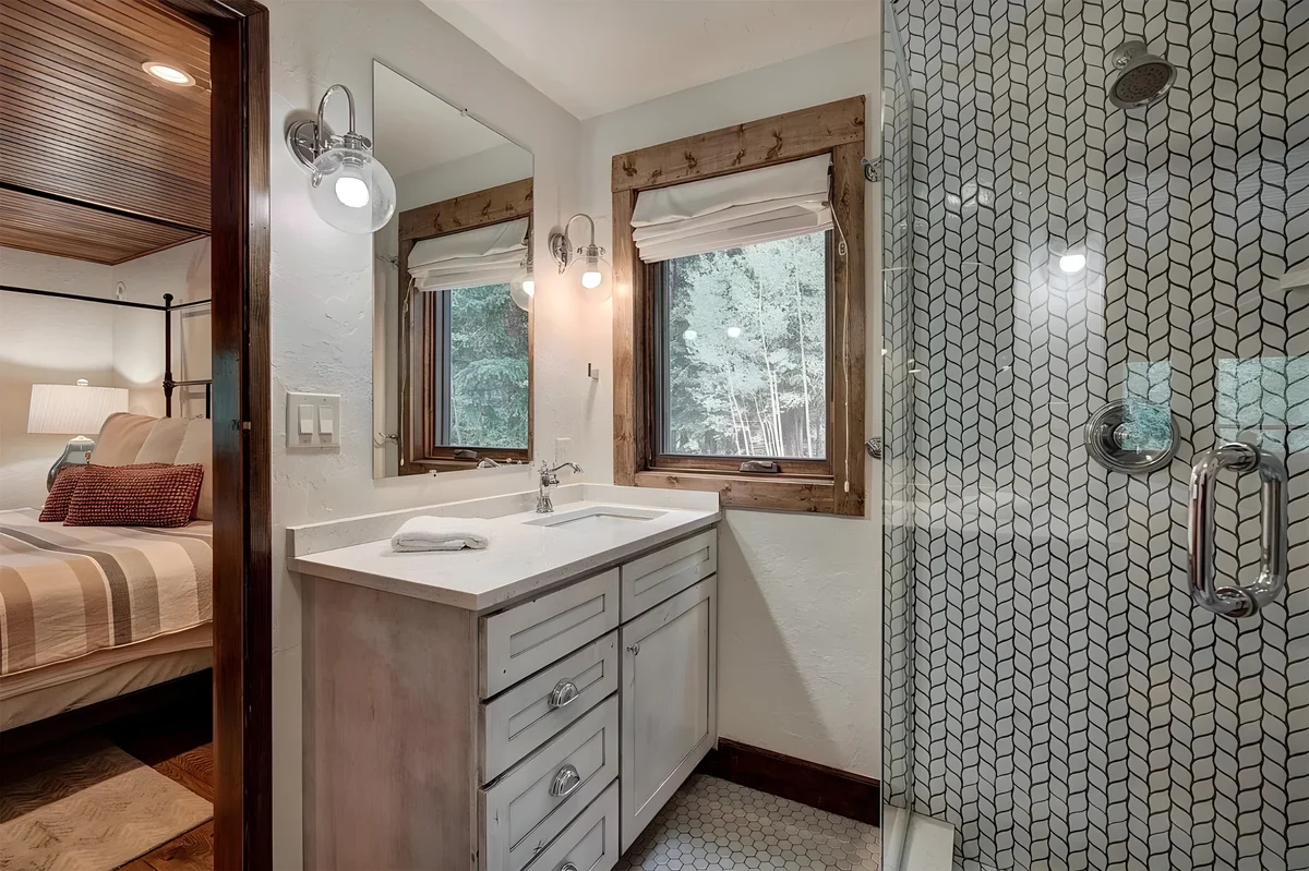 Wander Breckenridge Peakview