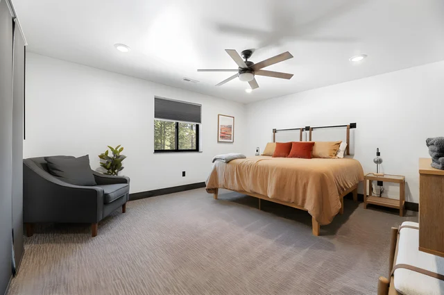 Bedroom 4 image 1