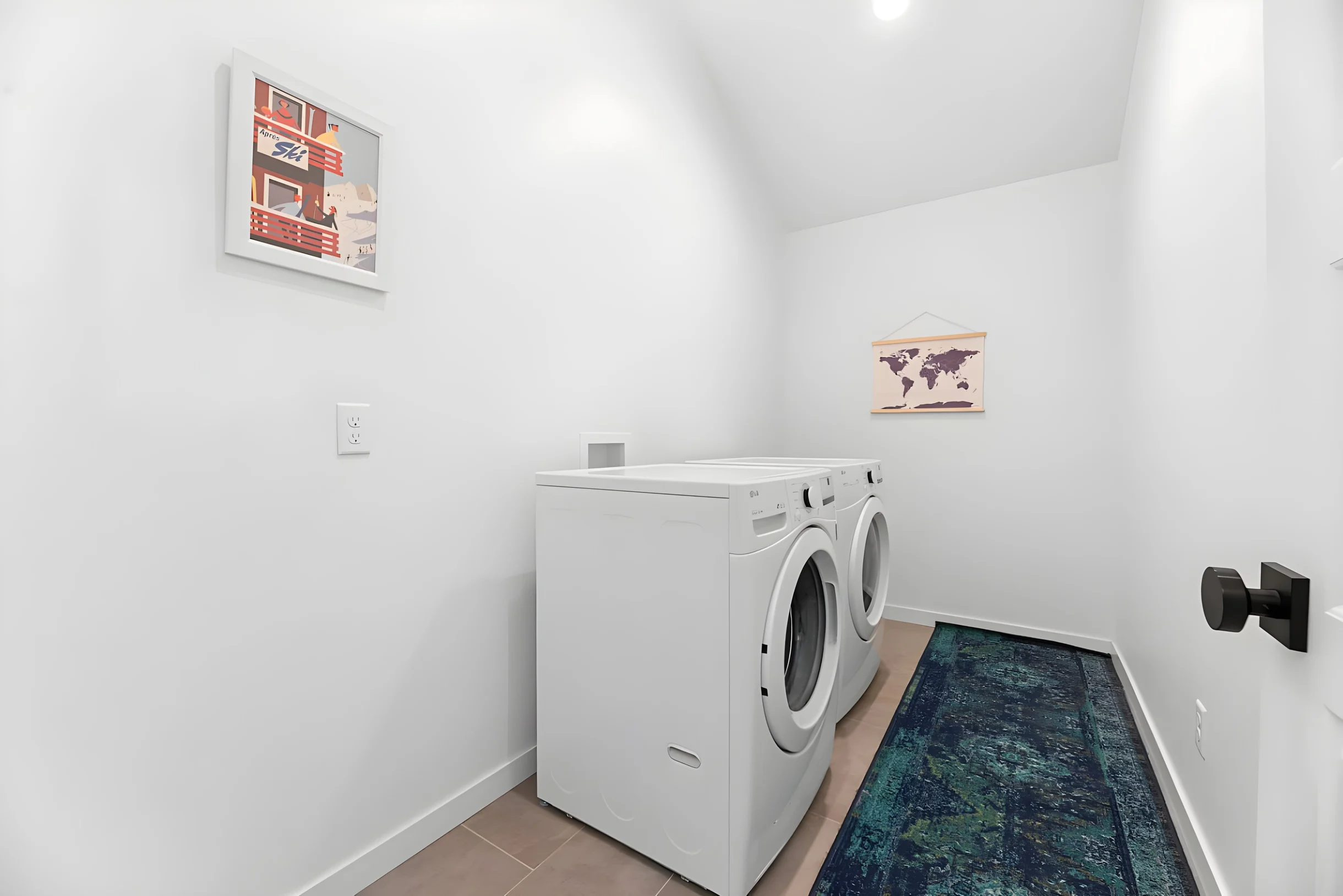 Monaco Place- 3bed 2.5bath #35