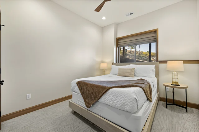 Bedroom 5 image 1