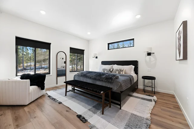 Bedroom 1 image 1