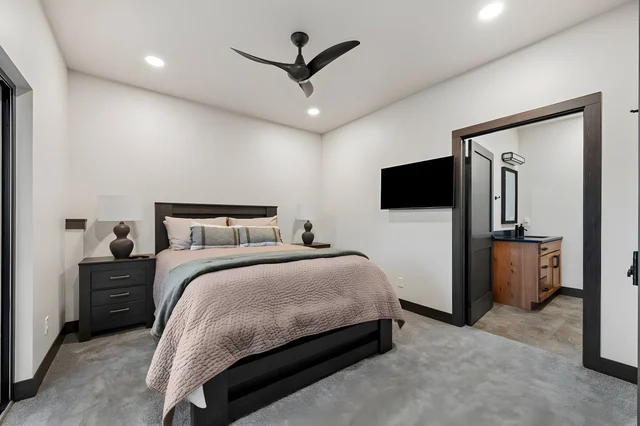 Bedroom 3 image 1