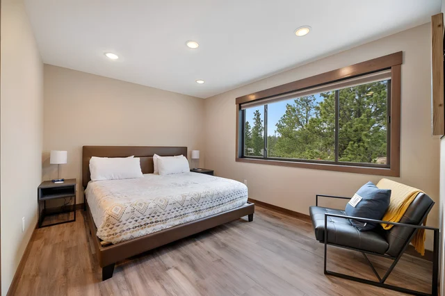 Bedroom 1 image 1