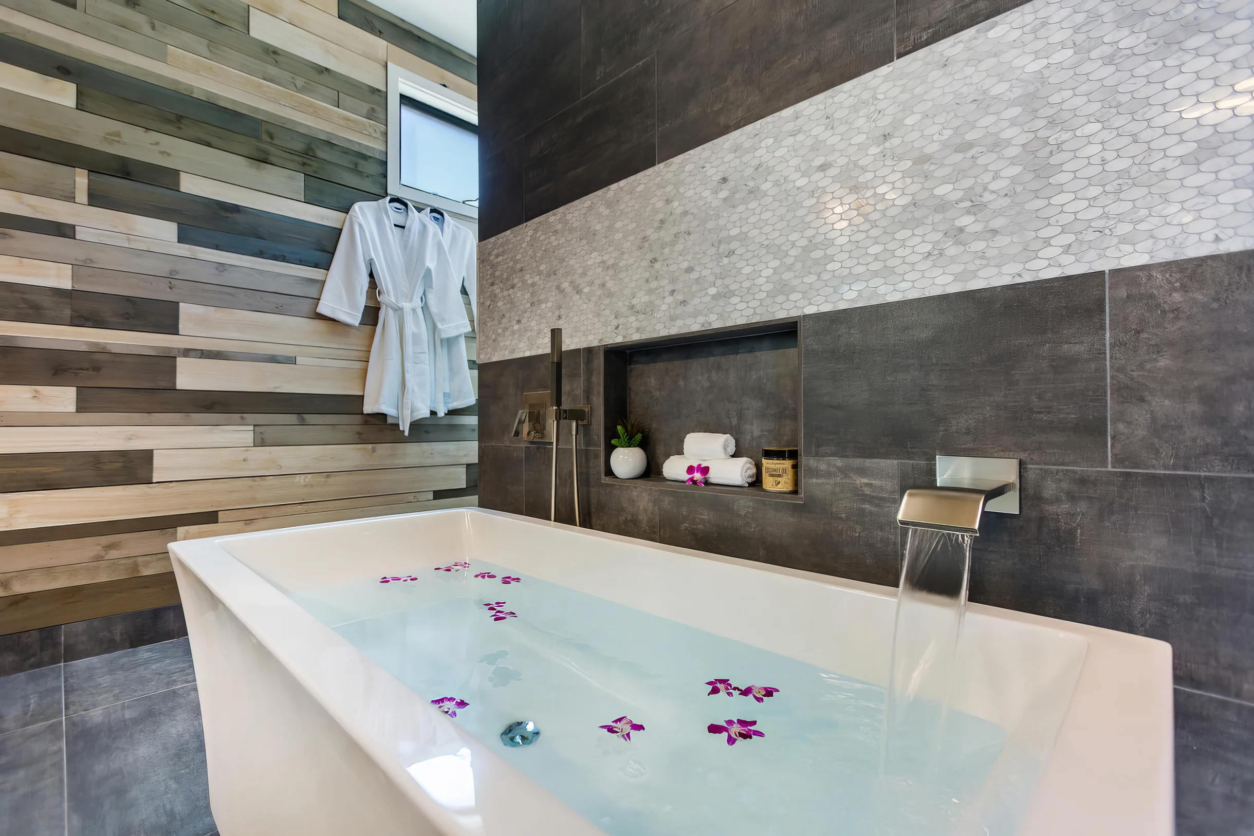 Wander Honolulu Hillside #21