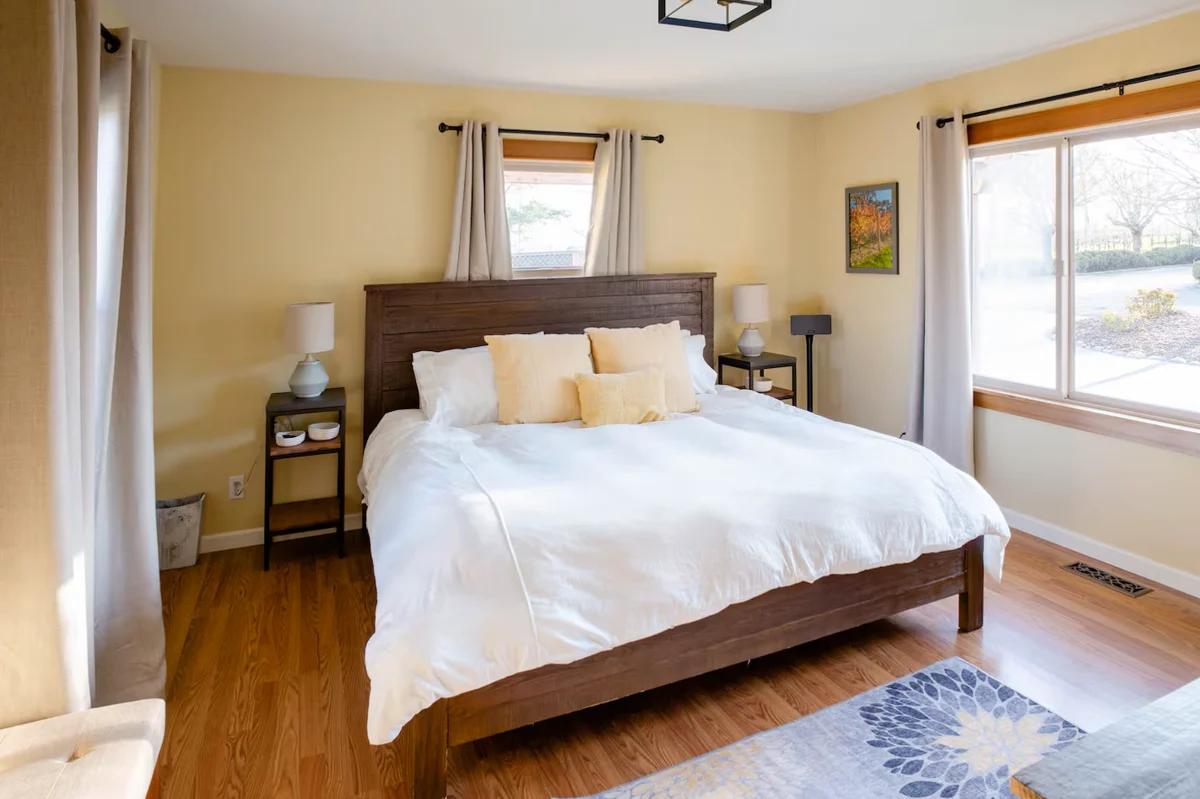 Bedroom 1 image 1