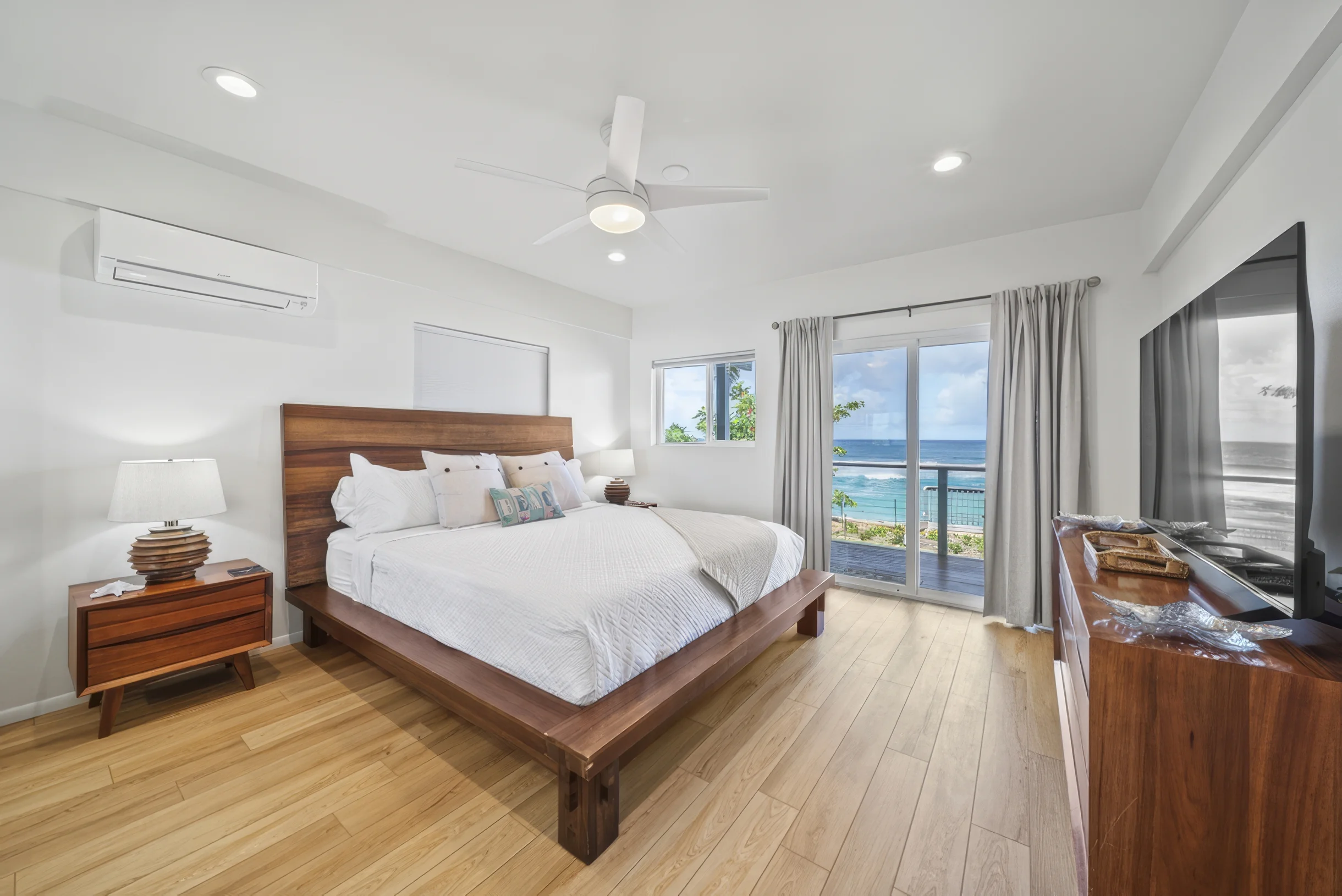 Surfer's Paradise #27