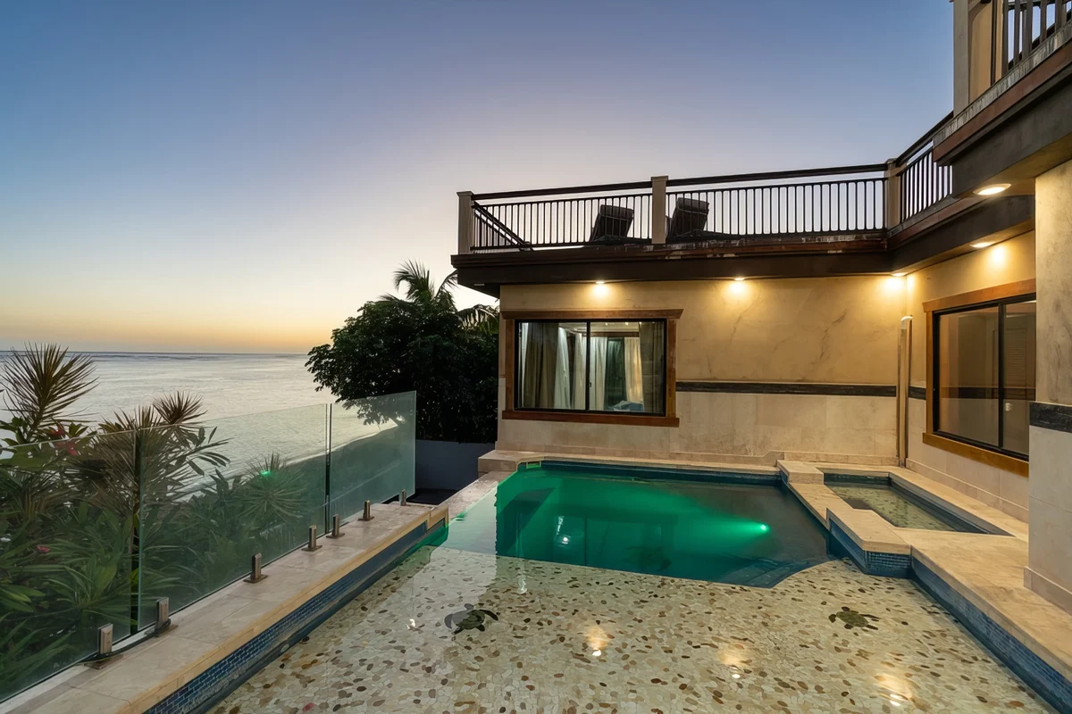 Wander Honolulu Seaside #4