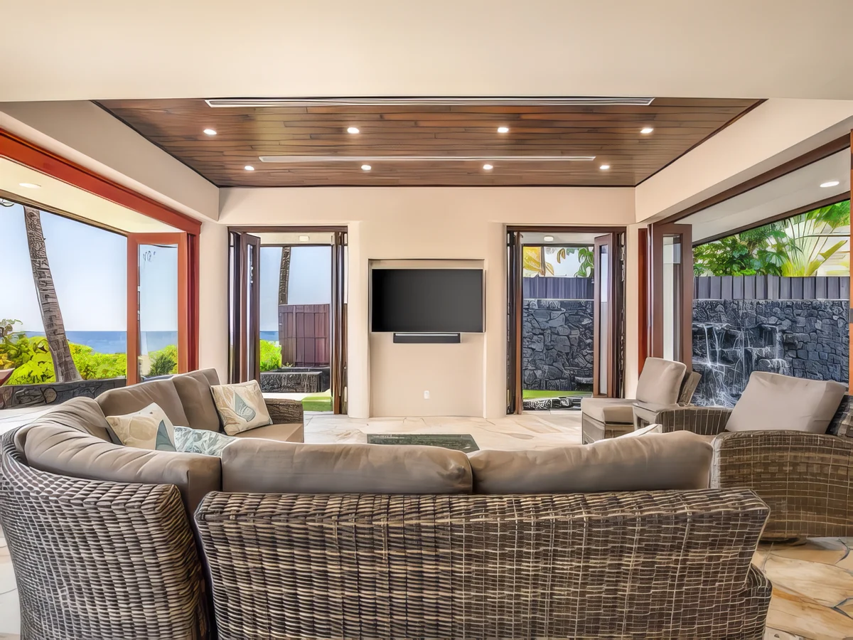 Wander Kailua Kona Breeze