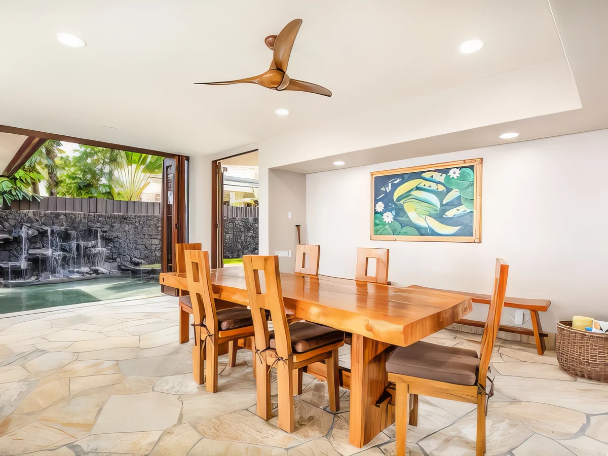 Wander Kailua Kona Breeze