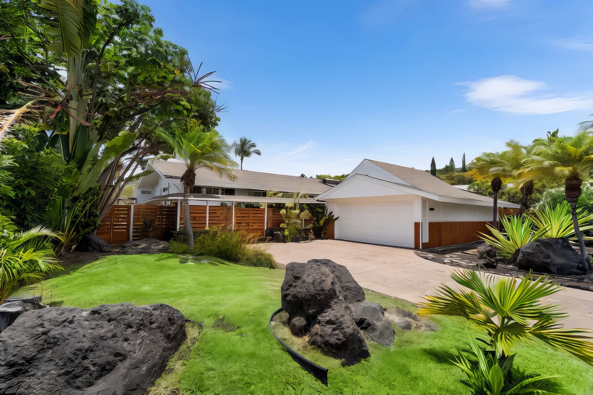 Wander Kailua Kona Charm #4