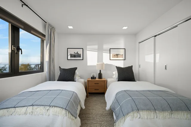 Bedroom 3 image 1